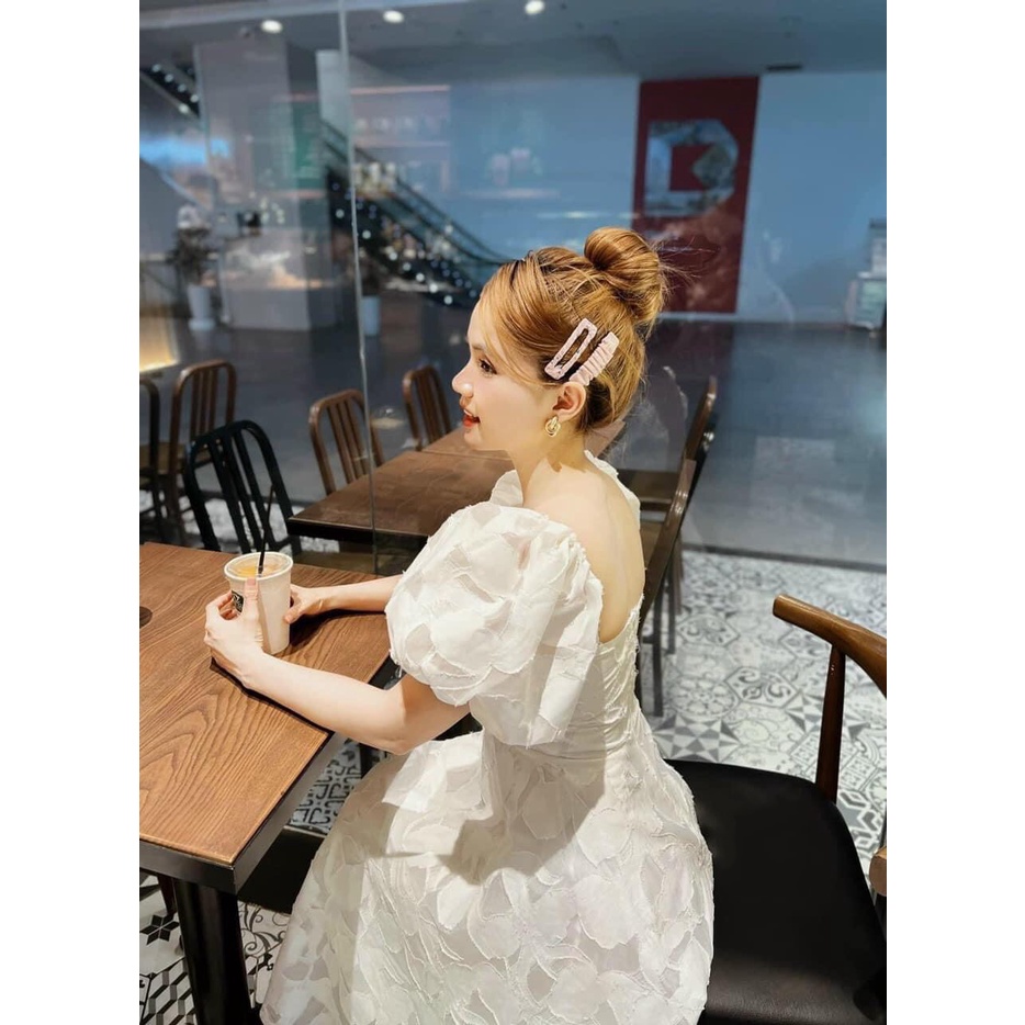 Váy ren hoa trắng tay bồng hở lưng kèm mút ngực dáng dài MIVOSA VN167