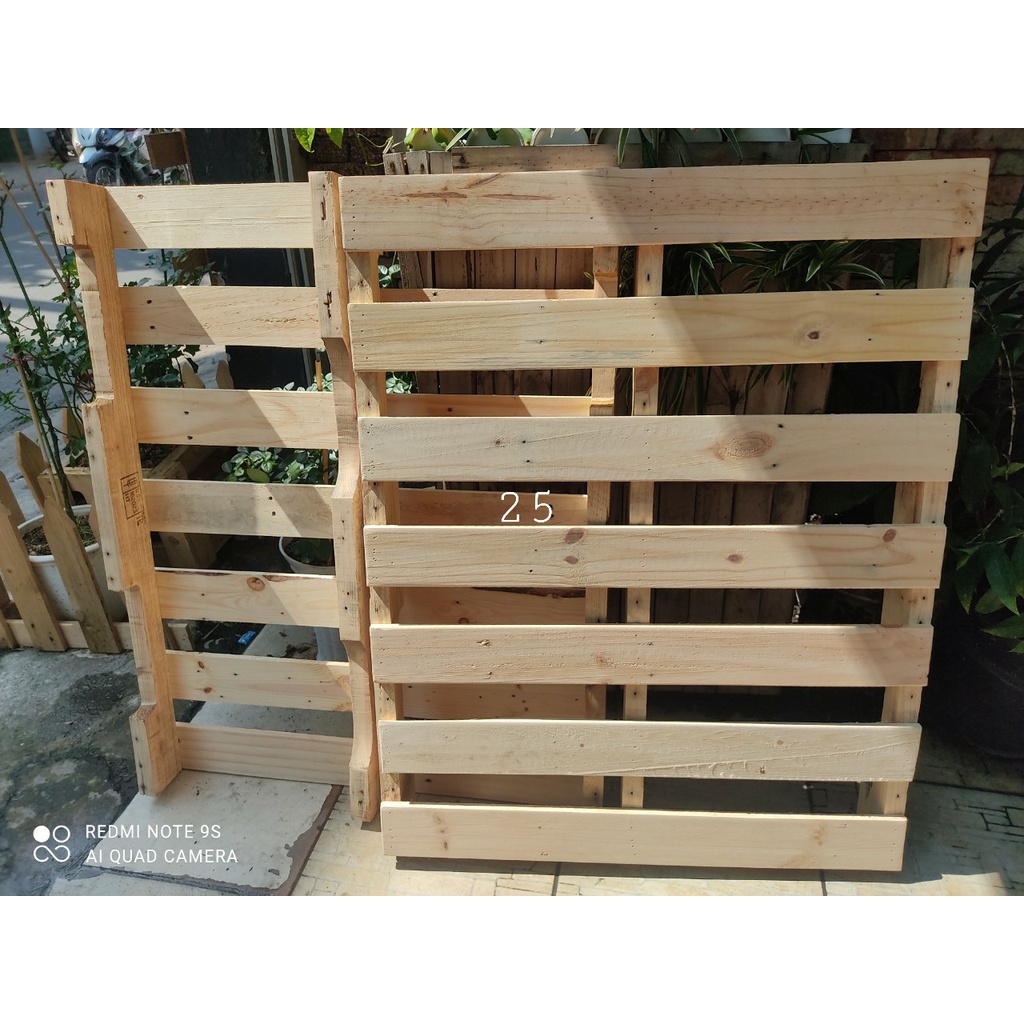 Giường Pallet / Giường Ngủ Pallet Gỗ Thông Gấp Gọn / Giường Gỗ Thông nhập khẩu Mới 95%