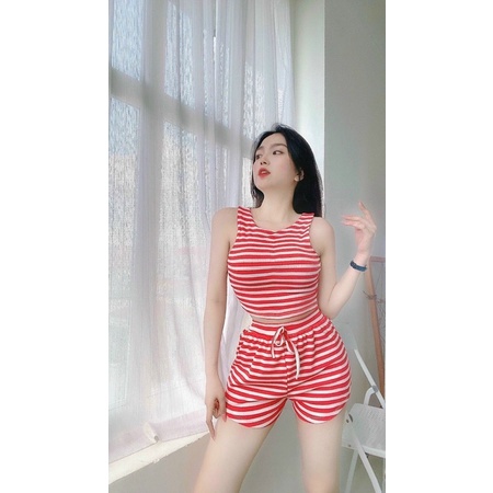 SÉT BỘ ÁO ÔM QUẦN ỐNG LOE SANG CHẢNH CỰC HOT MM