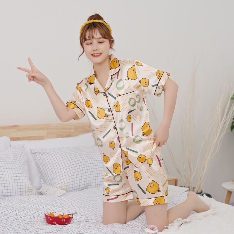 Bộ Đồ Ngủ Vải Lụa Tay Ngắn In Hoạt Hình Kiểu Hàn Quốc Xinh Xắn Cho Nữ | BigBuy360 - bigbuy360.vn