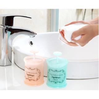 Dụng cụ tạo bọt sữa rửa mặt.