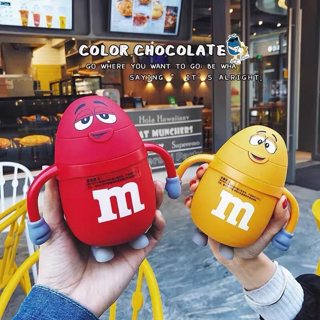 Bình nước cho bé phiên bản kẹo M&M
