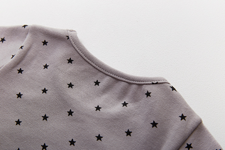 Set Áo Liền Quần In Hình Ngôi Sao + Nón Dễ Thương Cho Bé Sơ Sinh