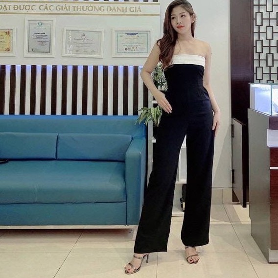 Jumpsuit Ống Rộng Đen Viền Ngực Trắng