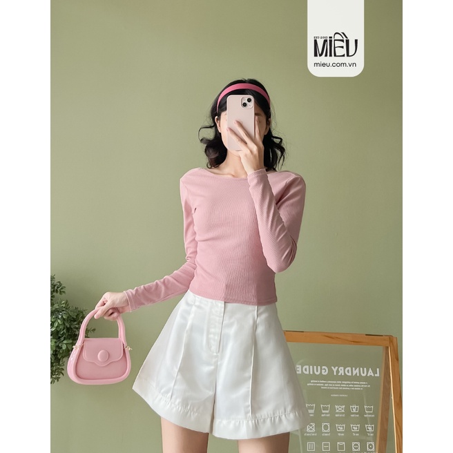 Áo croptop anya hở lưng quyến rũ Miều Est.2013