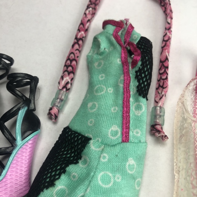 QA M - set phụ kiện cho búp bê monster high