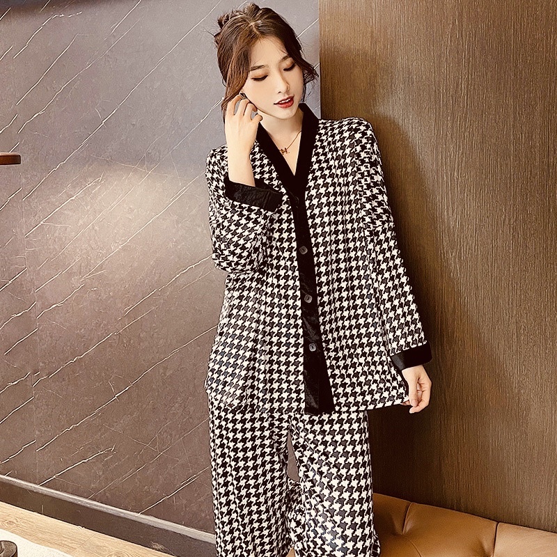 Bộ ngủ lụa dài tay T97 Bộ Pijama đồ mặc nhà chất liệu Lụa Satin phong cách Hàn Quốc | BigBuy360 - bigbuy360.vn