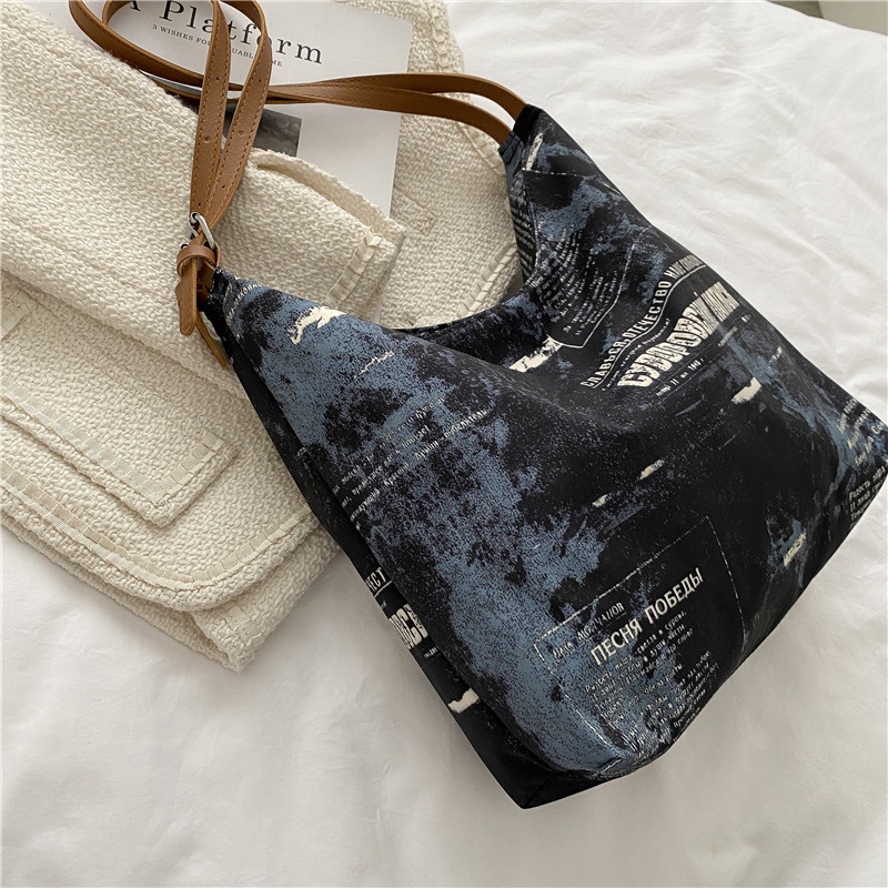 Túi Đeo Vai Bằng Vải Oxford Sức Chứa Lớn In Hình Báo Mới Cho Nữ