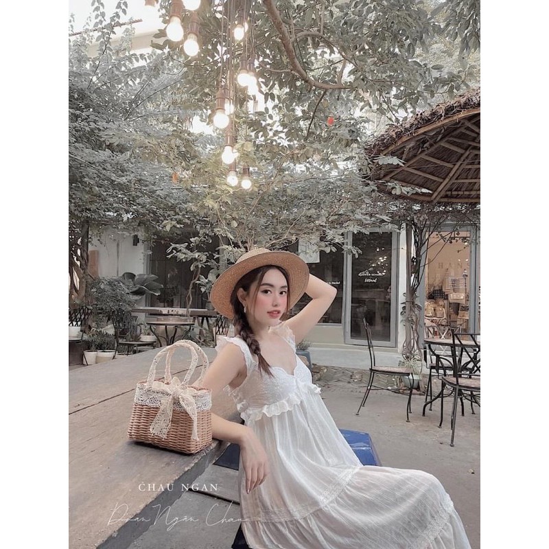 Đầm maxi trắng phối ren bèo tiểu thư có đệm ngực siêu xinh, Váy dài đi biển dáng xoè nhẹ chất thô đẹp | BigBuy360 - bigbuy360.vn