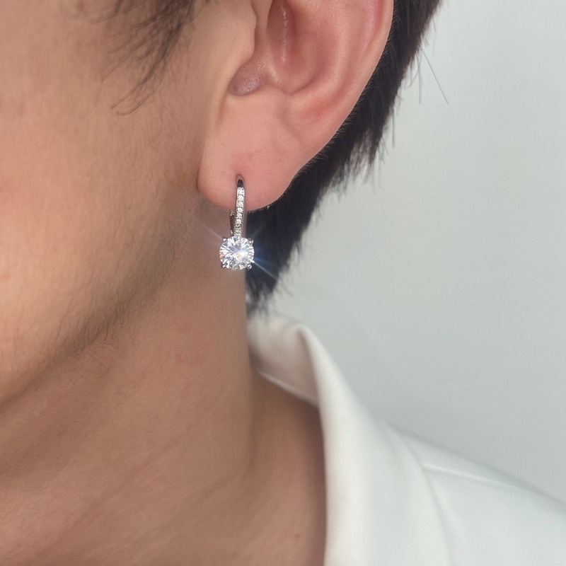 Khuyên tai bấm lỗ dạng tròn đính đá lấp lánh kiểu dáng unisex