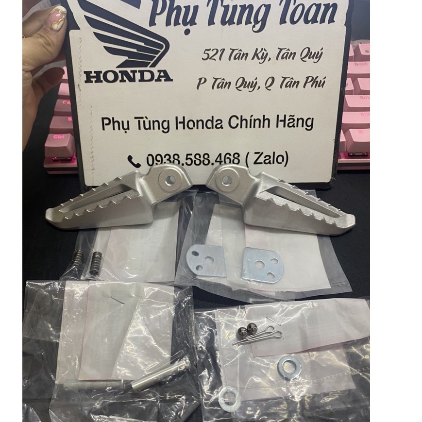 GÁC CHÂN SAU VARIO / AB 125 ZIN CHÍNH HÃNG HONDA