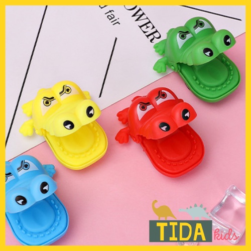 Ô Tô Đồ Chơi Cho Bé ⚡ HOT TREND ⚡ Xe Mô Hình Cá Sấu Cắn Tay, Đồ Chơi Mini Chạy Cót Siêu Cute TiDa Kids Shop