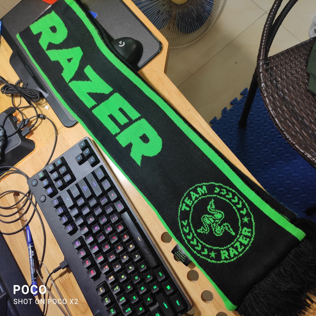 Khăn quàng mùa đông dệt kim nhập khẩu thương hiệu RAZER