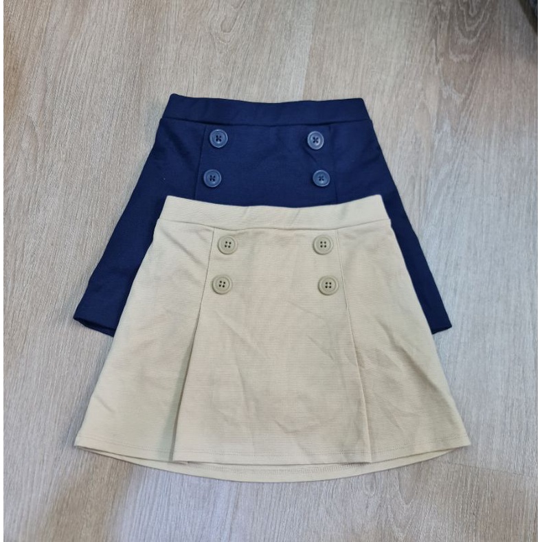 Chân váy bé gái xuất dư ( Size 116 , 120, 122 phom to )