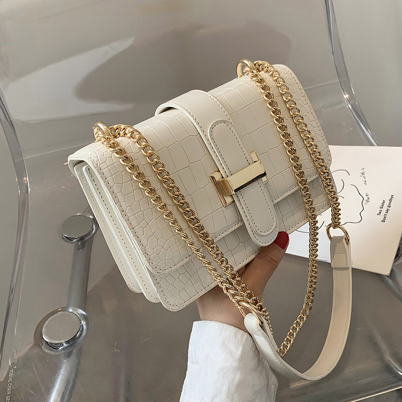 Túi xách IELGY hình vuông đeo chéo vai phối dây xích màu đen phiên bản thời trang Hàn Quốc cho nữ