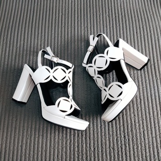 sandal Alesya xuất ý