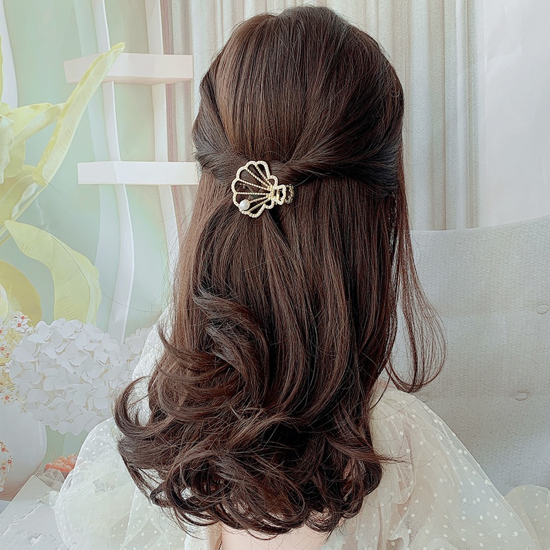 Kẹp Cá Mập Rỗng Bằng Kim Loại Đính Ngọc Trai Cho Nữ Mới