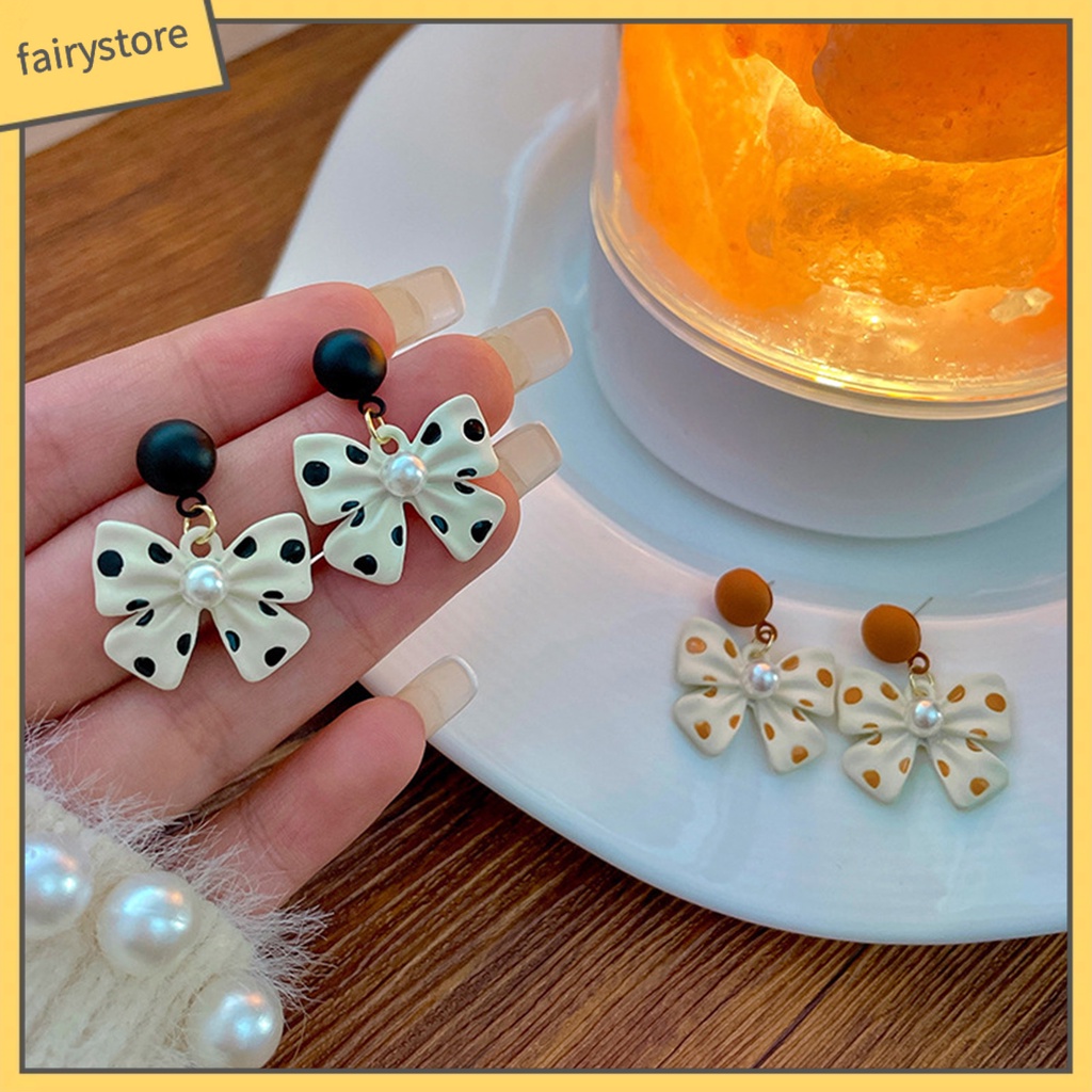 Khuyên tai nữ trang dáng dài tạo hình độc đáo