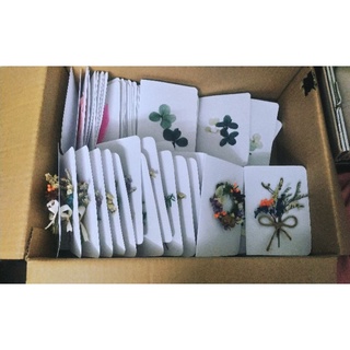Thiệp hoa khô handmade