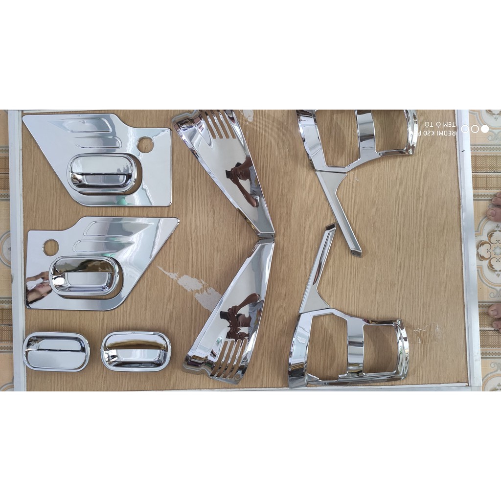 Ốp tay nắm cửa ISUZU QKR  loại thường và loại cánh chim