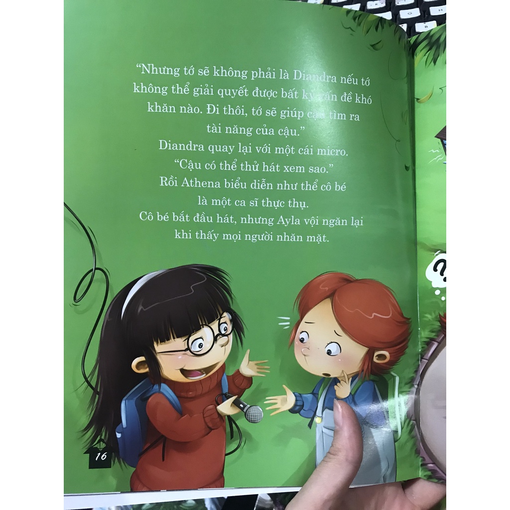 Sách - Nhà thiết kế thời trang nhí