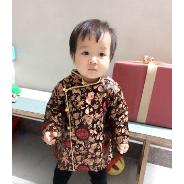 Áo dài cách tân bé trai gấm