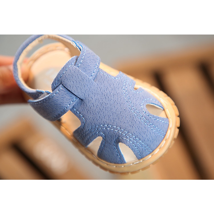 Sandal Tập Đi Có Kèn, Da Mềm Đế Cao Su Siêu Thoáng Chân Cho Bé Trai Bé Gái - Dép Có Quai, Giày Tập Đi Có Còi