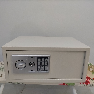 Két sắt mini khách sạn 42 x 33 x22