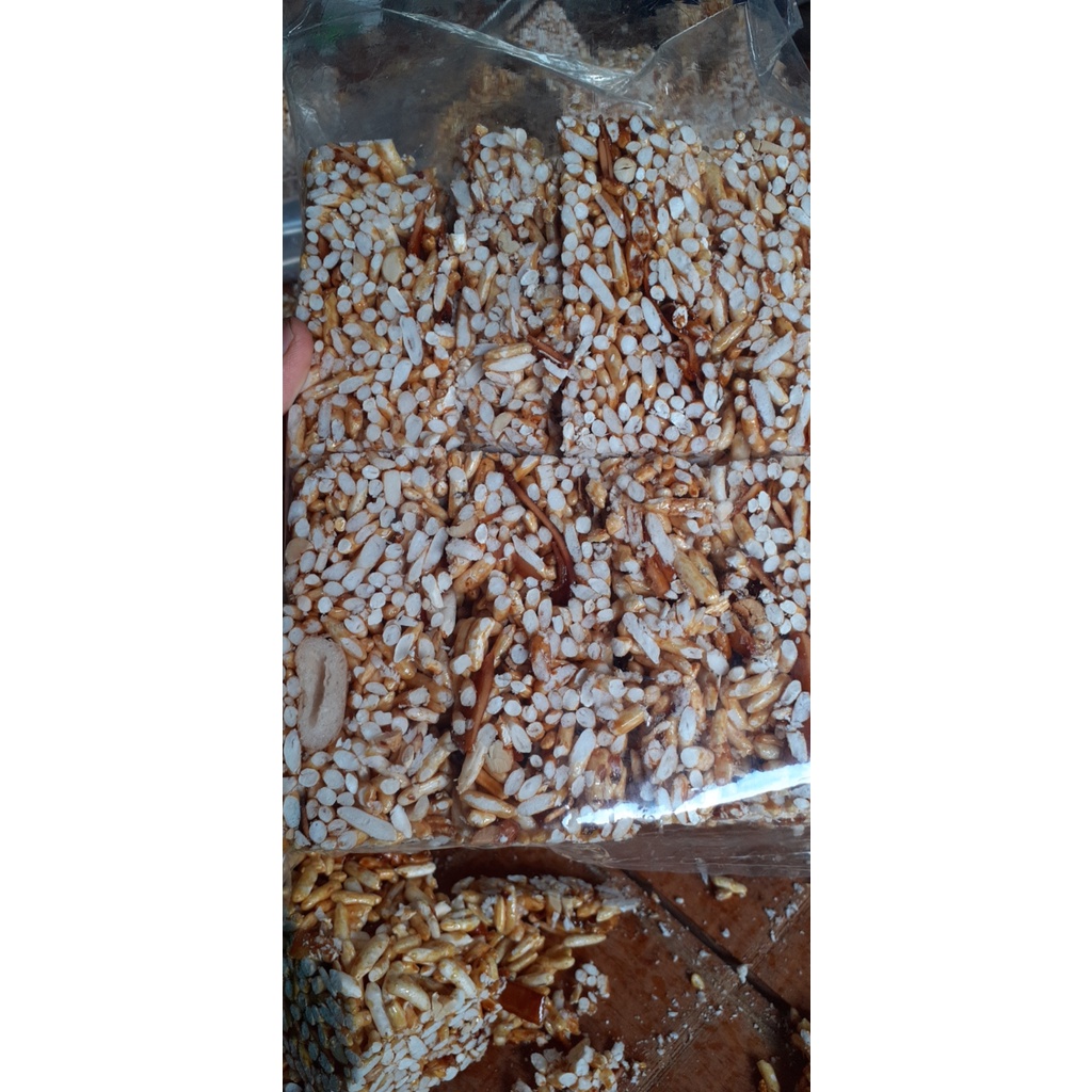 Combo 2 gói CỐM GẠO NGÀO ĐƯỜNG TIỀN GIANG loại nhiều đậu phộng, gừng, dừa sợi