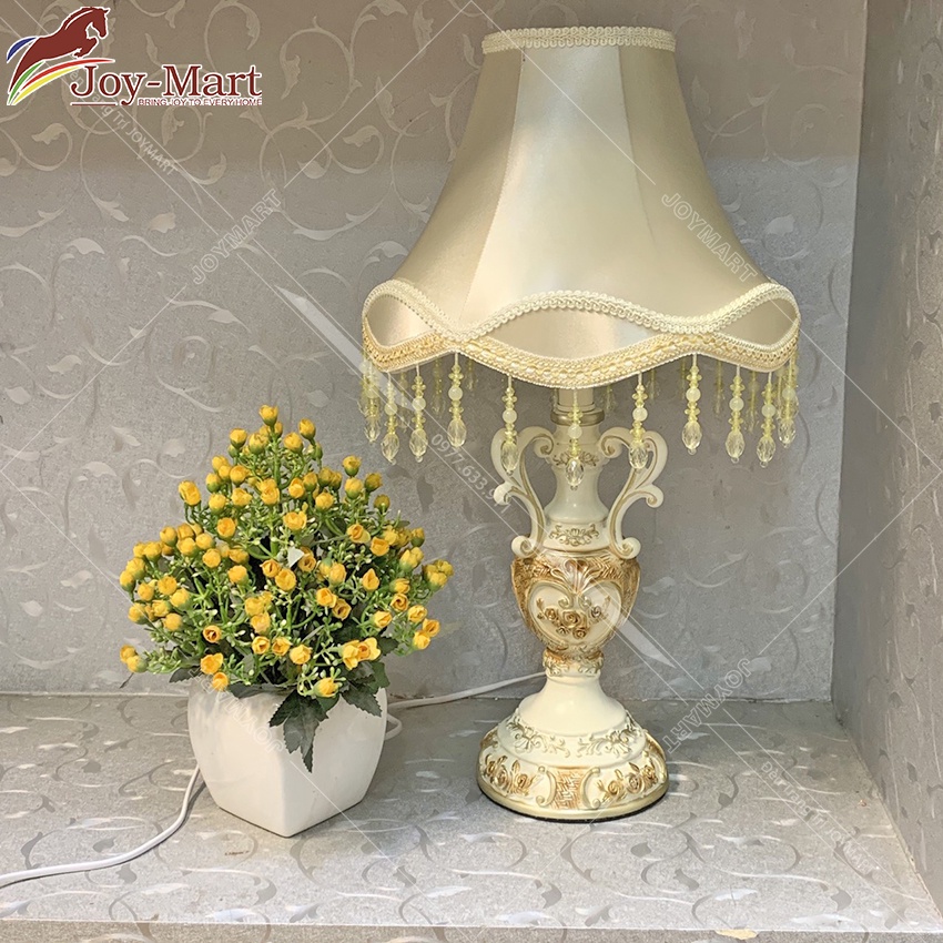 Đèn Ngủ Để Bàn Tân Cổ Điển ♥️JOYMART♥️ Đèn Để Bàn Đẹp Thân Sứ Composite Cao Cấp, Hoa Văn Tinh Xảo, Kèm Bóng LED MB3048