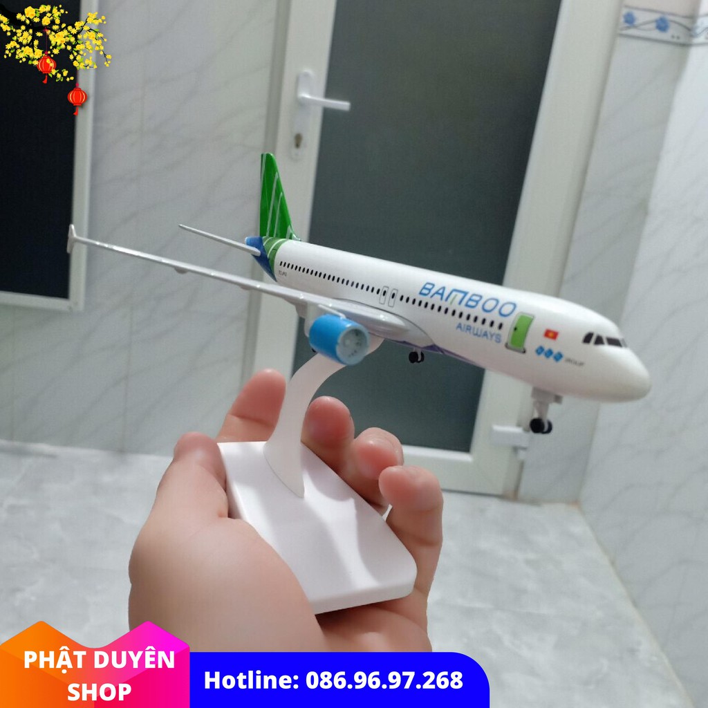 Mô hình máy bay tĩnh Bamboo Airway - có 2 kích thước  - Chất liệu Kim loại