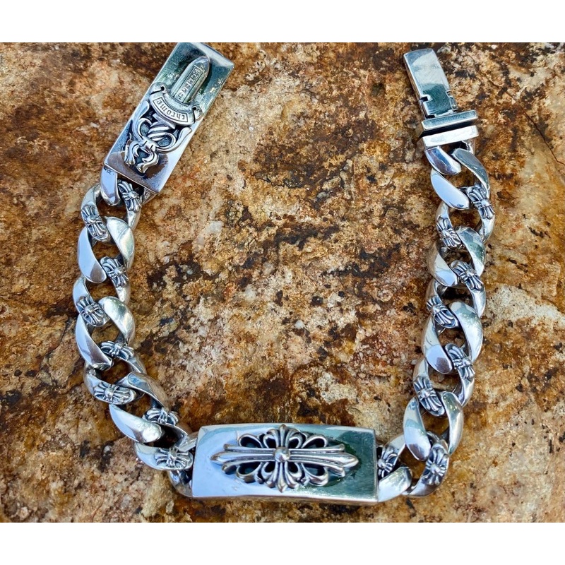 Vòng tay cuban chrome hearts