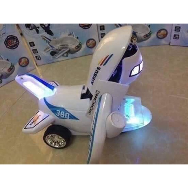 Máy bay biến hình robot