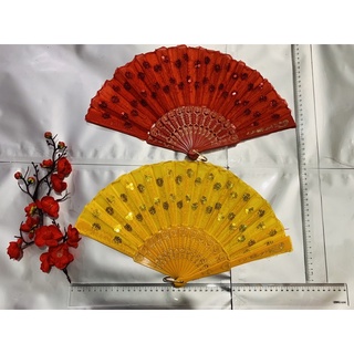 Quạt vải kim sa trang trí
