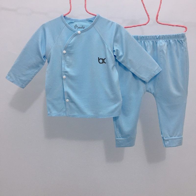 Bộ dài tay thun lạnh cài lệch sơ sinh Bexiu Bé Xíu màu trơn cho bé trai bé gái từ 4-9kg