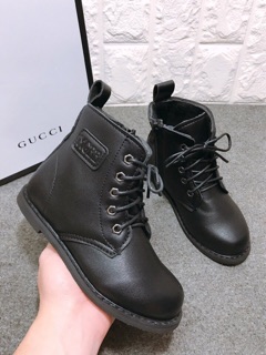 Giầy Dr cho các bé trai