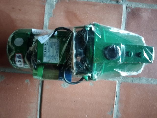 Máy bơm nước jet 100