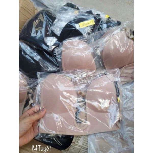 Áo bra chữ U hở ngực