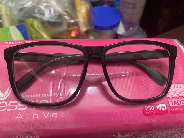 Kính gọng đen / kính mắt mèo