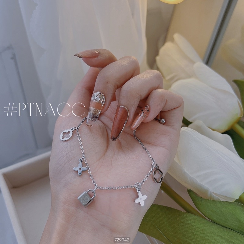 ᴾᵀᴺᵃᶜᶜ Lắc tay titan ổ khoá dây mảnh . L8728.88902