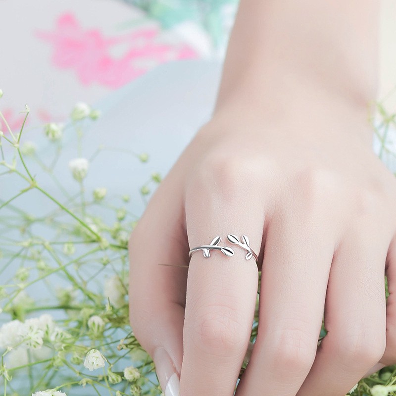 Nhẫn nữ hình cành lá phong cách Hàn Quốc mạ bạc 925