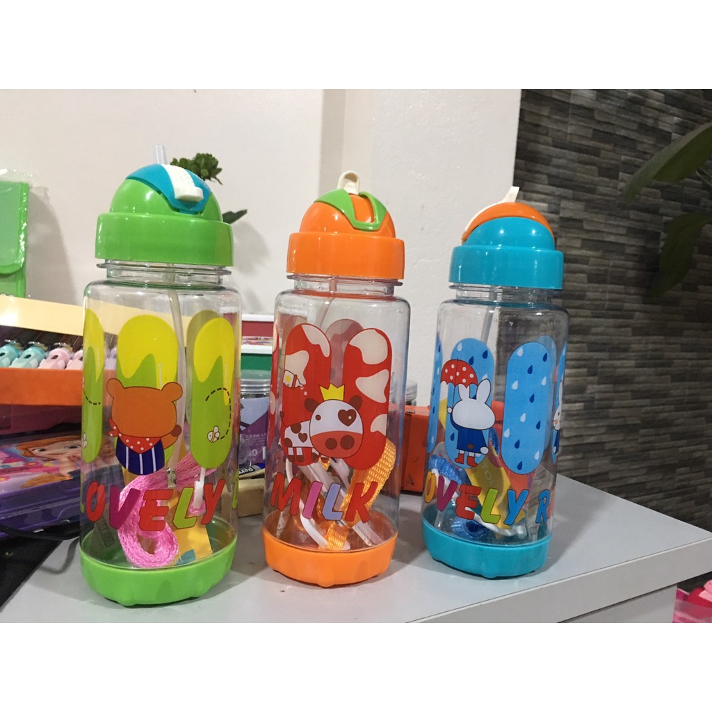 BÌNH ĐỰNG NƯỚC TOUMTOU NHẬT BẢN 660 ML HỌA TIẾT CUTE CÓ ỐNG HÚT CHO BÉ