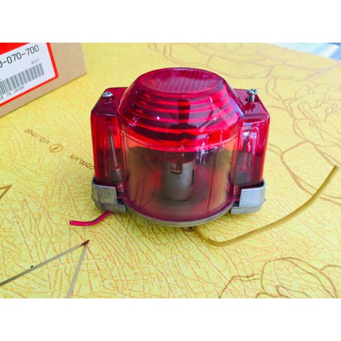 Cóc+ đế + chụp đèn hậu cho xe honda 66 -gắn vừa cho xe 67 hay độ chế cub