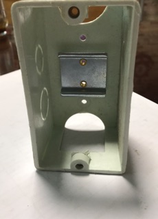 Đế âm chứa CB tép