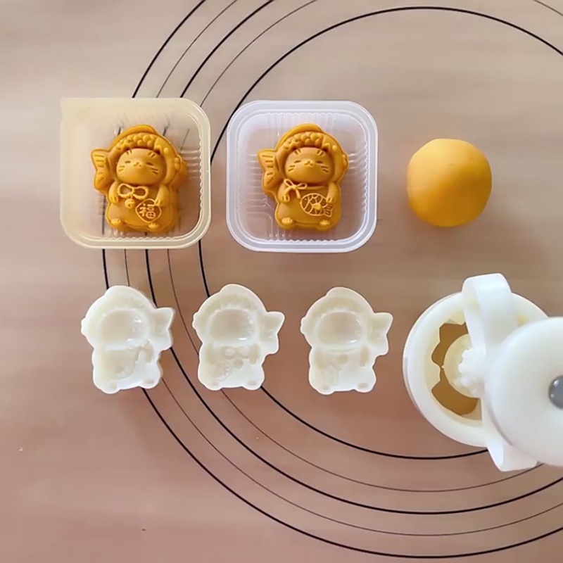 Khuôn Nhựa 50g Làm Bánh Trung Thu Hình Mèo Dễ Thương
