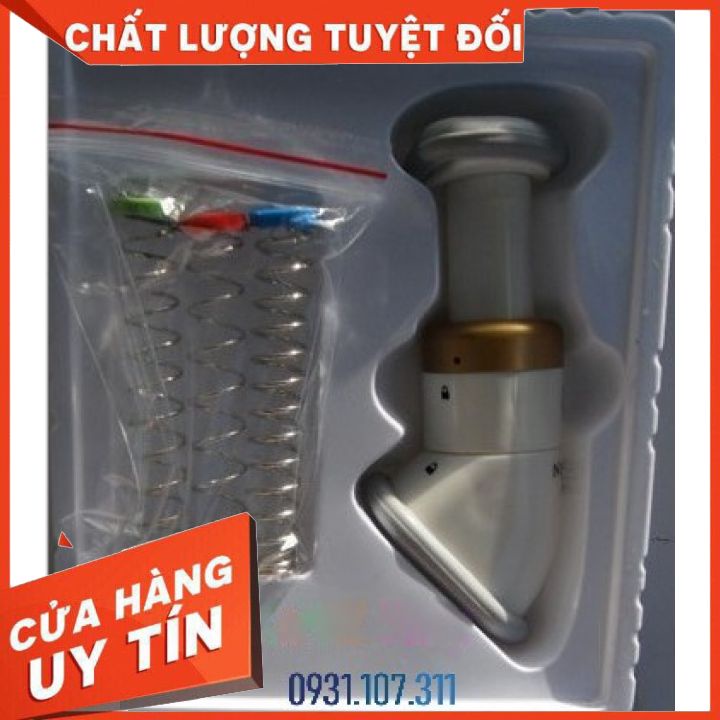 Máy massage cằm giúp đánh tan nọng mỡ hiệu quả, tiện dụng.