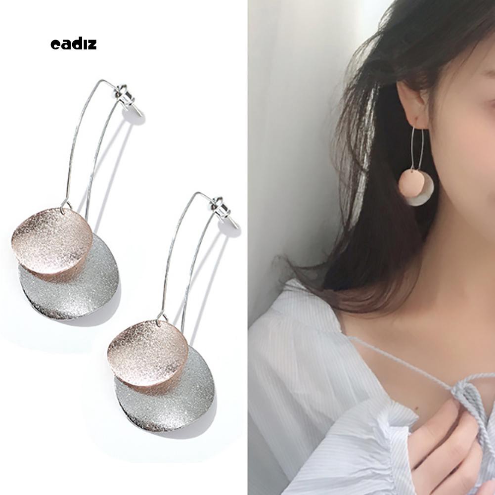 Hoa tai dáng dài mặt hình tròn cho nữ