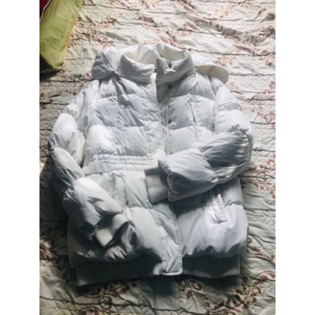 Áo phao trắng tinh