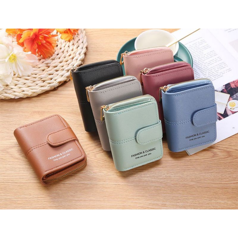 Ví mini nữ cầm tay khoá kéo hàng đẹp giá tốt kiểu dáng thời trang đơn giản in chữ nhiều ngăn tiện dụng
