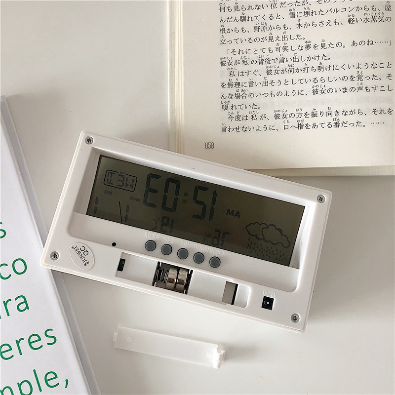 Đồng hồ báo thức điện tử màu trắng trong suốt để bàn tiện dụng